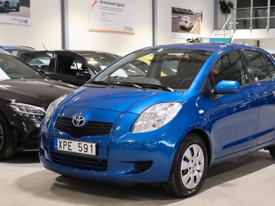 Toyota Yaris1.3 VVT-i M-värm Vinterhjul 2006, Halvkombi