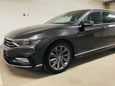 Volkswagen Passat2.0 TDI 4M R-line Cockpit Panorama 2021, Kombi