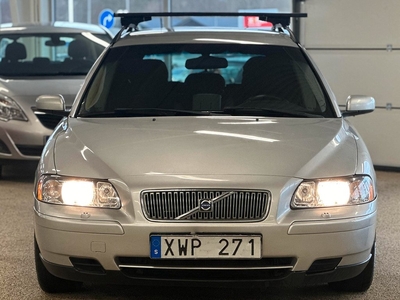 Volvo V70 2.4D Automat Kinetic Facelift Stora-Navin 163hk