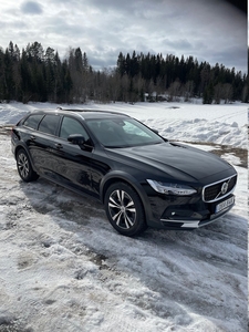 Volvo V90 Cross Country B4 AWD Momentum Advance Edit Euro 6