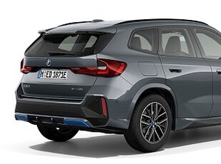 BMW iX1 xDrive30 / M Sport