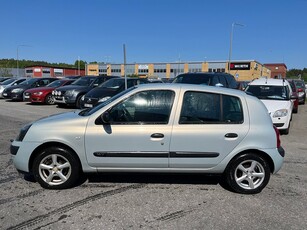 Renault Clio 1.2 Expression Motorvärmare Låg årsskatt SoV