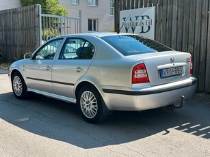 Skoda Octavia Tour 1.8 T | Drag | AC | Besiktigad | M-Värm