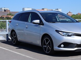 Toyota Auris 1.8 HSD Touring Sports 99hk Comfort kamera