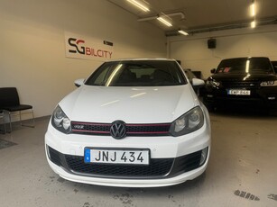 Volkswagen Golf 5-dörrar GTI DSG TAKLUCKA / 300HK / 0% RÄNTA