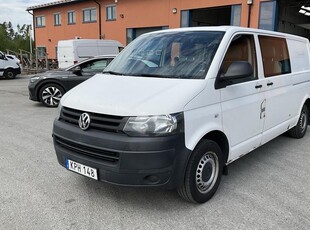 Volkswagen T5VW Transporter 2.0 TDI 2015, Minibuss