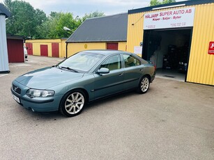 Volvo S60 2.4T AWD Business/Ny besiktigat/stor servad/AC