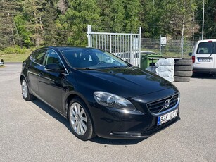 Volvo V40 D2 115hk Summum 13100mil Nyservad Kamera Toppskick