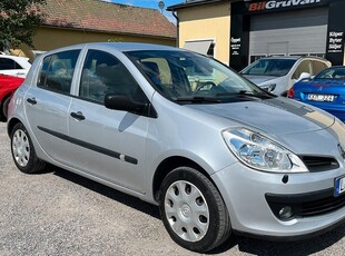 Renault Clio1.6 Automat Dragkrok 2007, Halvkombi