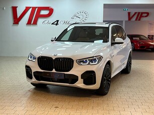 BMW X5 xDrive45e iPerformance M Sport Panorama Fullutrustad