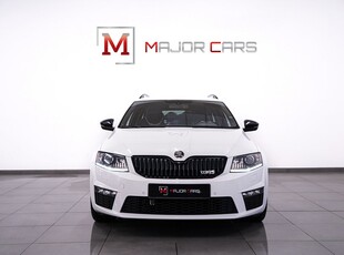 Skoda Octavia Combi RS 2.0 TSI Canton Svart Design Drag 220