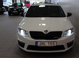 Skoda Octavia Combi RS 2.0 TSI Premium 220HK Pano Nav Kamera