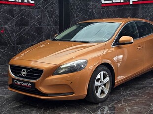 Volvo V40D3 Momentum on call|Dieselvärmare|Bluetooth 2014, Kombi