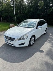 Volvo V60 D2 Momentum Euro 5,Nyservad,Kamrem bytt