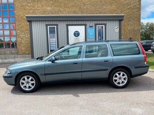 Volvo V70 2.5T AWD 210hk Business *LÅGMIL *Endast 3 Brukare*