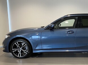 BMW 330e xDrive Touring M-Sport Active Launch Farth Drag