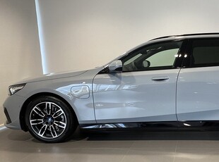 BMW 530e Touring M-Sport Active Launch Rattvärme Drag