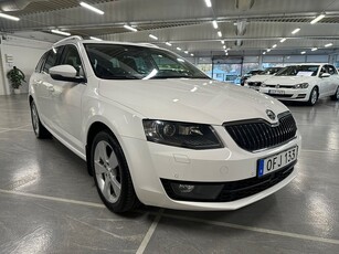 Skoda Octavia Kombi 1.4 TSI Premium, Style Backkamera Navi