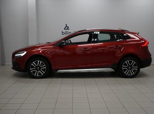 Volvo V40 Cross Country D4 Business Advanced | Parkeringsvärmare