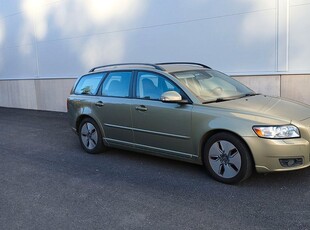 Volvo V50 1.6 D Momentum Euro 4 Årsskatt 1103kr Nybesiktad