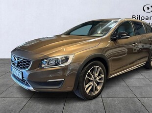 Volvo V60 Cross Country D4 Summum | Taklucka | Värmare | VoC