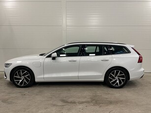 Volvo V60 T6 AWD Advanced BLIS Kamera GPS B-Värme 2020 340hk