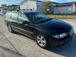 Volvo V70 2.4 Euro 4 Nybesiktigad UA.5 Vxl. Kula ,Rattmuff....