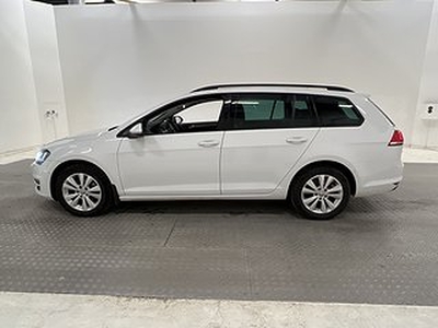 Volkswagen Golf TDI 105hk Pluspaket Pano Skinn D-Värm Drag