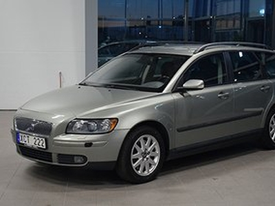 Volvo V50 T5 AWD 220hk Automat Värmare Drag Nyservad