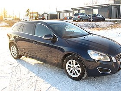 Volvo V60 D3 Momentum Nyservad. Välvårdad 136Hk