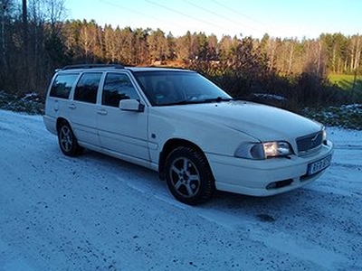 Volvo V70 2.4 Classic. Sommar och Vinterdäck