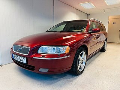 Volvo V70 2.5T Summum, Drag, Motorvärmare, Läder, 210hk