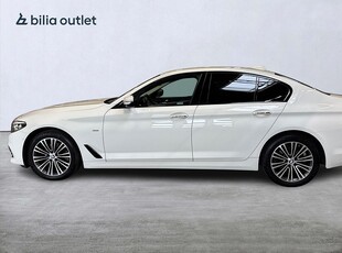 BMW 520 d Sedan Sport line Värmare B-kamera Connected Drag