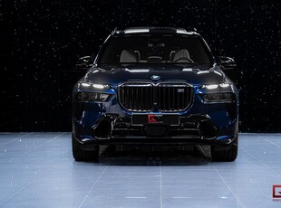 BMW X7 M60i MOMS Exklusiv B&W 23