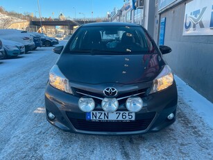 Toyota Yaris 5dörrar 1.33 Dual VVT-i Active Navi NYSERVAD