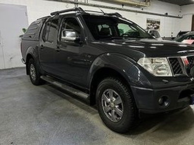 Nissan Navara Dubbelhytt 2.5 dCi 4x4 Auto D-Värmare (171hk)