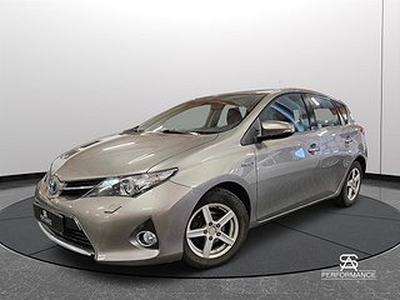 Toyota Auris Hybrid e-CVT, 136hk(M-VÄRMARE)