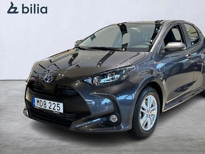 Toyota Yaris1,5 HYBRID 5D ACTIVE P-SENSORER 2024, Halvkombi