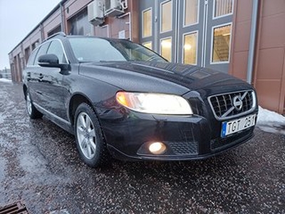 Volvo V70 D3 Momentum Euro 5 Nyservad