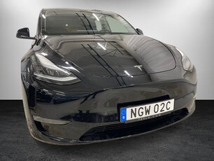 Tesla Model Y Performance/ Vhjul/ Moms / Drag/Svensksåld/