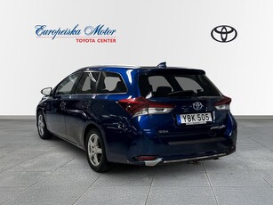 Toyota Auris 1.8 HSD / Touch And Go / V-Hjul / Drag / Au-Garanti