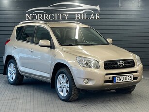 Toyota RAV4 2.2 D-4D 4x4 / 8100 Mil / Nybesiktigad