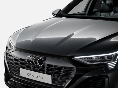 Audi Q8 55 e-tron quattro S-line 408 hk