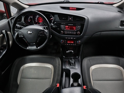 Kia Cee´d 1.6 CRDi 128hk Bluetooth P-sensorer Värmare Drag