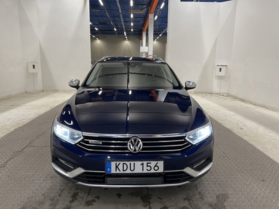 Volkswagen Passat Alltrack 4M 190hk Executive Cockpit Skinn