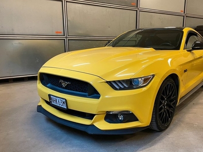 Ford MustangGT SelectShift 5.0 GPS Backkam Helskinn 2015, Sportkupé