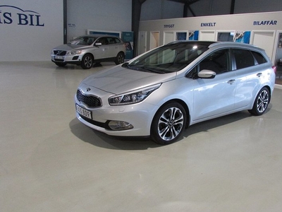 Kia Cee´dCEED cee'd sw 1.6 CRDi Euro 5 Panoramaglastak 2015, Halvkombi