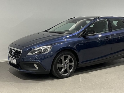 Volvo V40Cross Country D2 Momentum Business E 2015, Kombi