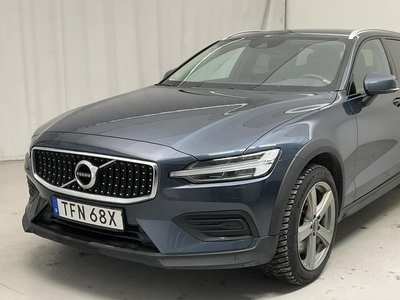 Volvo V60B4 Cross Country AWD Mildhybrid, Diesel 2022, Kombi