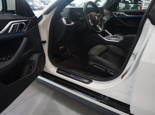 BMW i4 eDrive40 M Sport Tonade Rutor Park Assistant